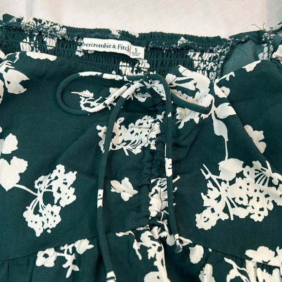 Abercrombie & Fitch Long Sleeve Cinched Front Puff Sleeve Blouse Size Small - Picture 4 of 9